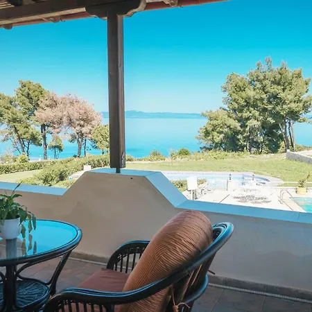 Zeus Sea View With Private Pool, וילה אפיטוס
