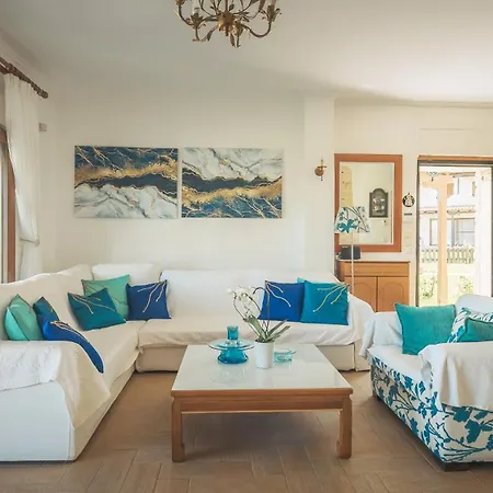 فيلة Zeus Sea View With Private Pool, أفيتوس