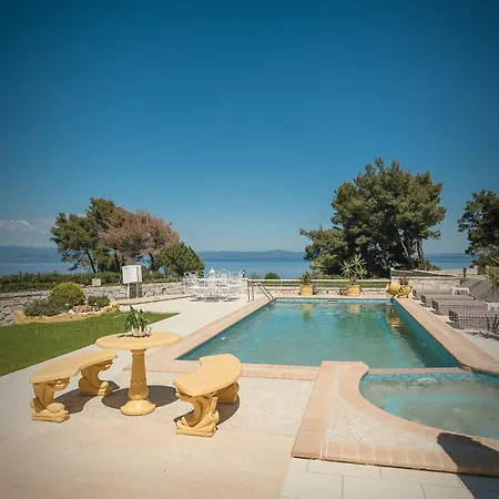 Zeus Sea View With Private Pool, וילה *