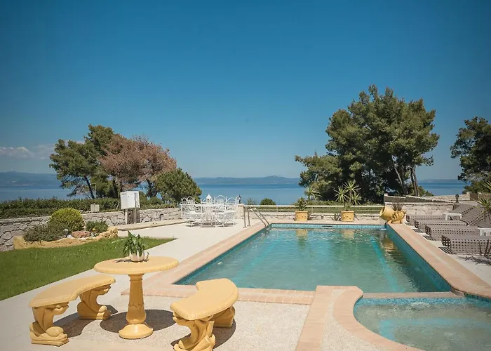 Zeus Sea View With Private Pool, ヴィラ *